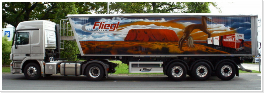 "Br&uuml;ckenschlag zu Fliegl" Fahrzeuggestaltung